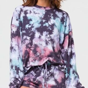 ONZIE BOYFRIEND SWEATSHIRT TRUE ROMANCE